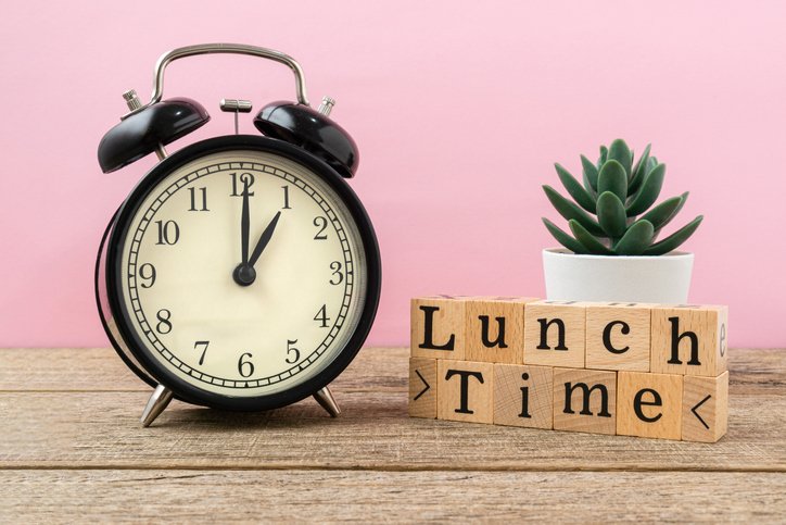 Newcomers wrap up lunch